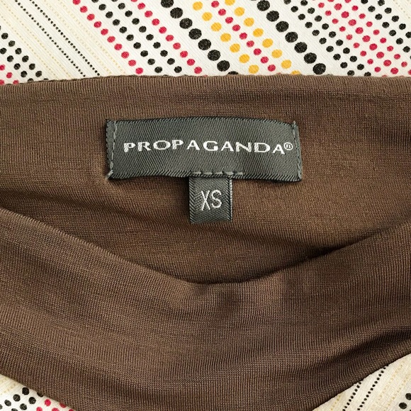 Retro Camisole Top in Zig Zag Dot Print - Picture 11 of 14